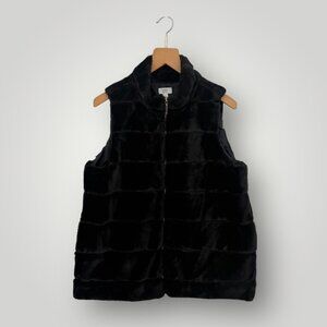 Crown&Ivy Black‎ Faux Fur Vest L w/ Gold Zipper Detail